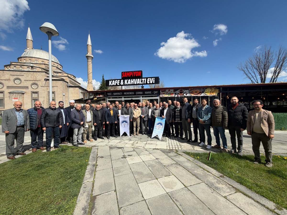 GÖNÜLLÜ KURULUŞLARA SAĞLIK-SEN SAHİPLİĞİ  YAPTI