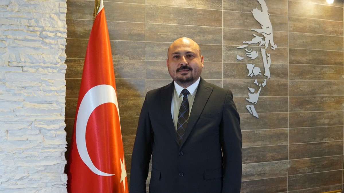 Başkan Varol'dan 23 Nisan Ulusal Egemenlik ve Çocuk Bayramı mesajı