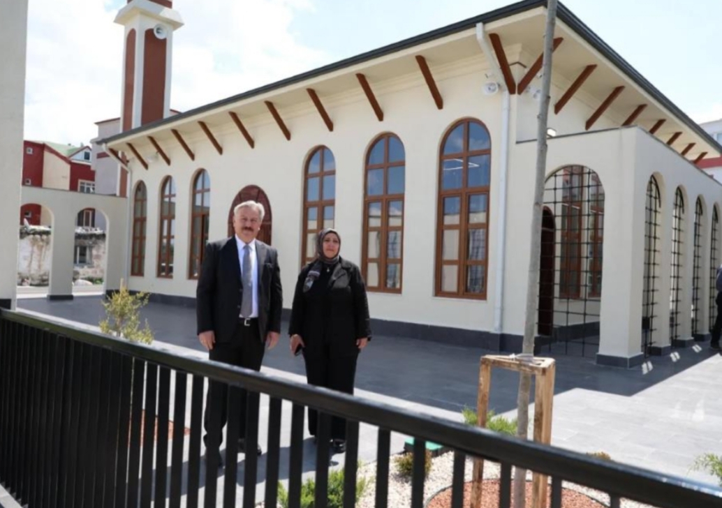 SELÇUKLU MAHALLESİ'NİN BUTİK, HAYRAT CAMİİ’Sİ TAMAMLANDI