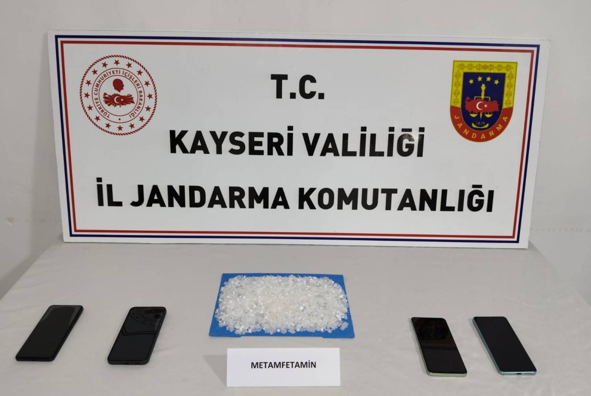 Jandarma 524 gram uyuşturucu ele geçirdi