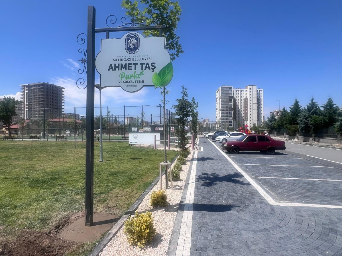 AHMET TAŞ PARKI VE SOSYAL TESİSİ TEŞEKKÜRLER MELİKGAZİ BELEDİYESİ TEŞEKKÜRLER SAYIN BAŞKANIM ANLAMLI BİR VEFA ÖRNEĞİ
