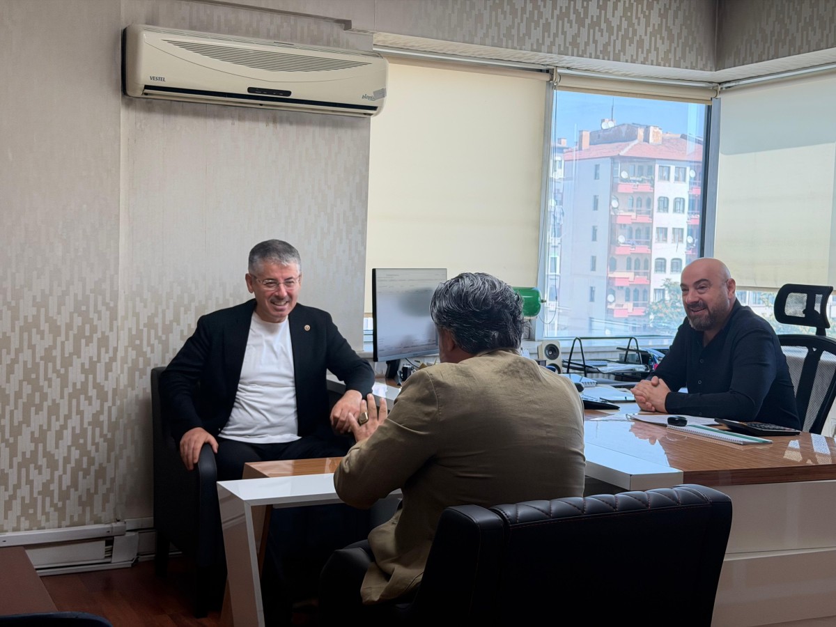 ÇOPUROĞLU: “KAYSERİ’NİN HER YERİNDEYİZ, HER SEKTÖRÜMÜZLE BERABERİZ. BUGÜN DE MALİ MÜŞAVİRLERİMİZLE BERABERİZ.”