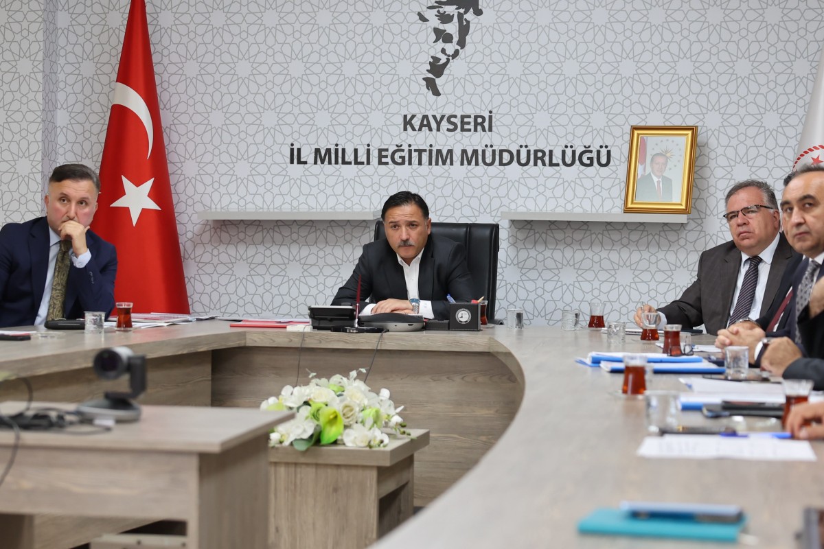 Vali Gökmen Çiçek’ten İl Milli Eğitim Müdürlüğüne Çalışma Ziyareti