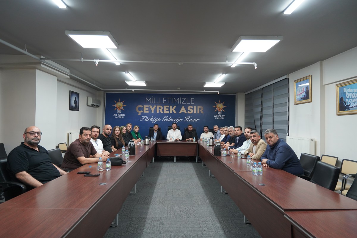 Ak Parti il teşkilatında bazı isimlerde görev değişimi