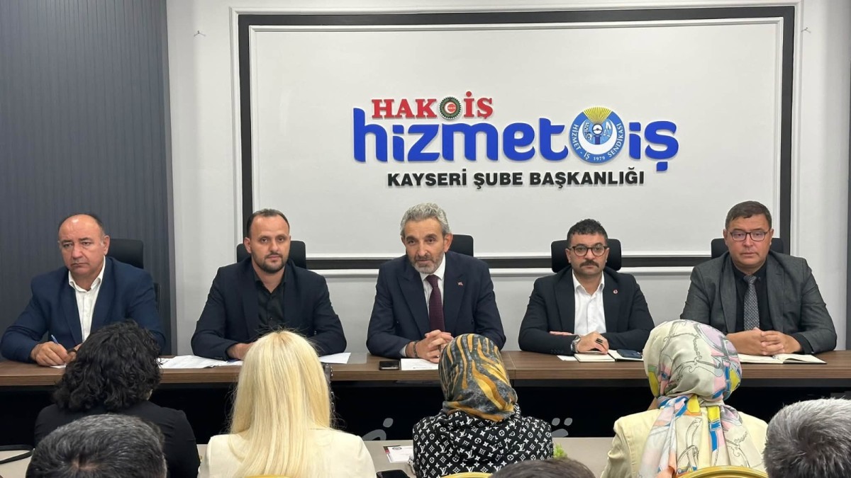 Hizmet İş Sendikası'nda yoğun katılımlı toplantı