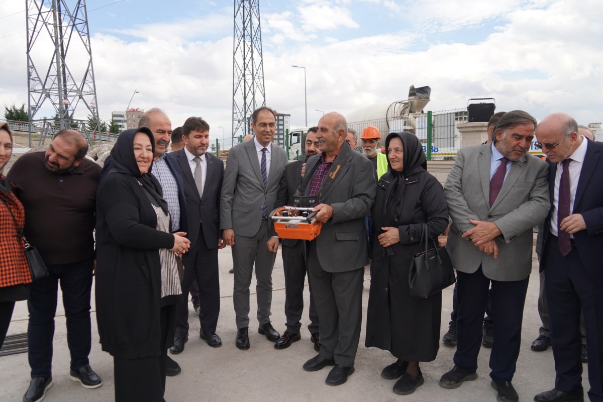 Kayseri Şehir Hastanesi Güzide Güldüoğlu Sosyal ve Kültürel Tesisi’nin Temeli Atıldı!