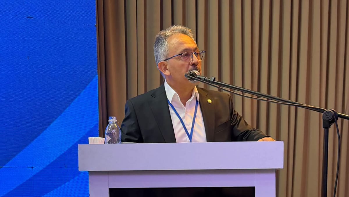 Eğitim-Bir-Sen Kayseri’de Aslantürk Güven Tazeledi