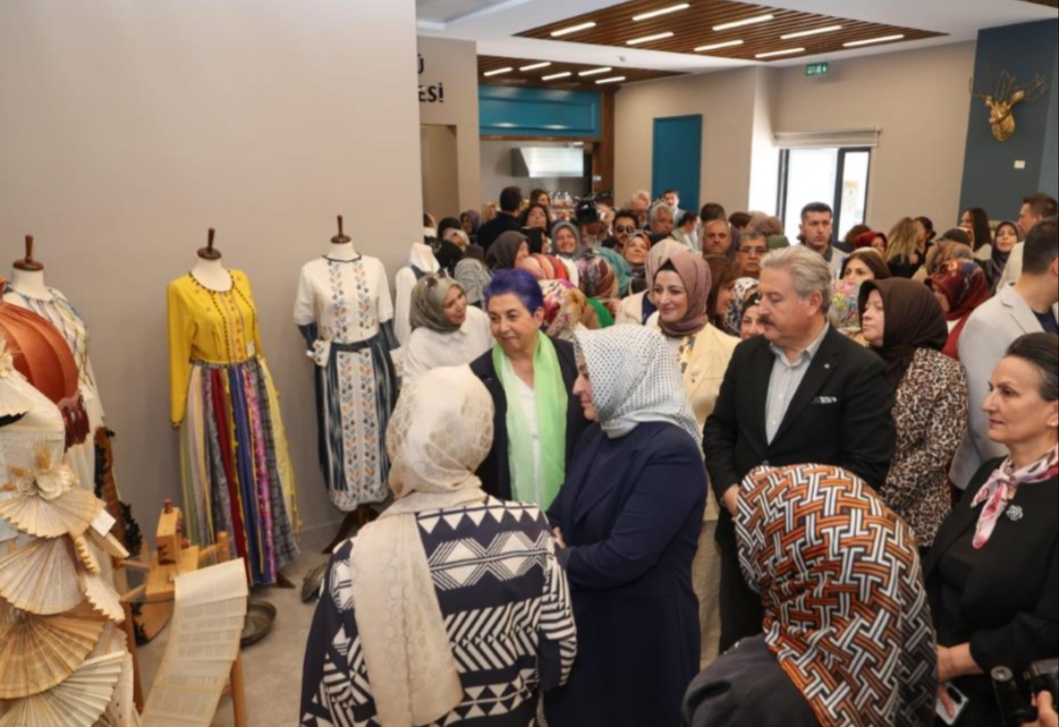 BİRÇOK FARKLI ÖZELLİĞİ İLE “GÜLÜK SOSYAL YAŞAM MERKEZİ” TANITILDI