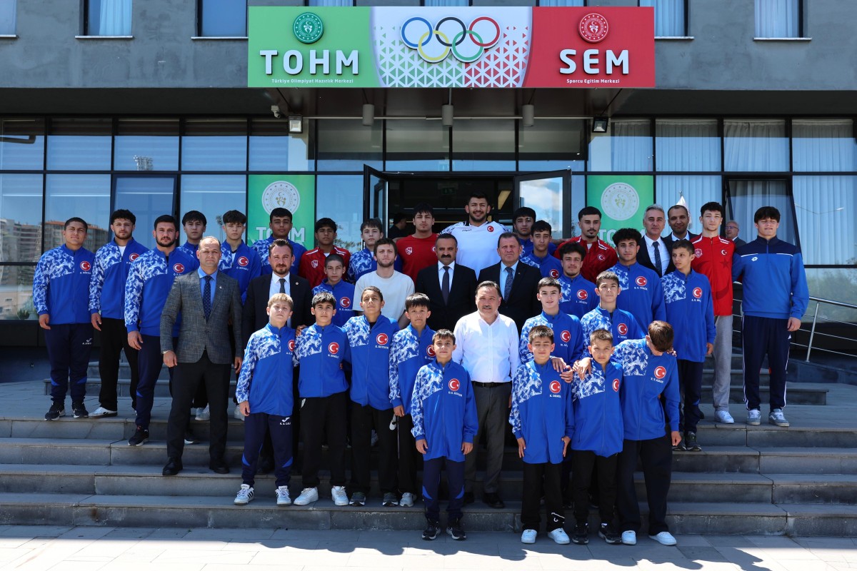 Vali Çiçek, gençlerin sportif, sosyal ve kişisel gelişimlerine önem veriyoruz