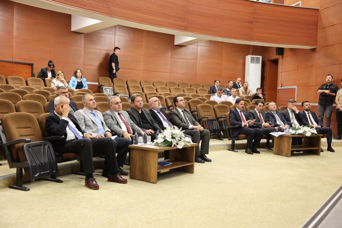 Vali Çiçek Başkanlığında Üniversitelerin Güvenliği Değerlendirildi
