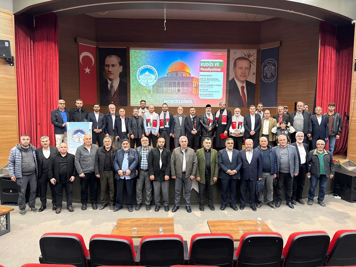 Kudüs ve Mesuliyetimiz konulu Paneli gerçekleştirildi
